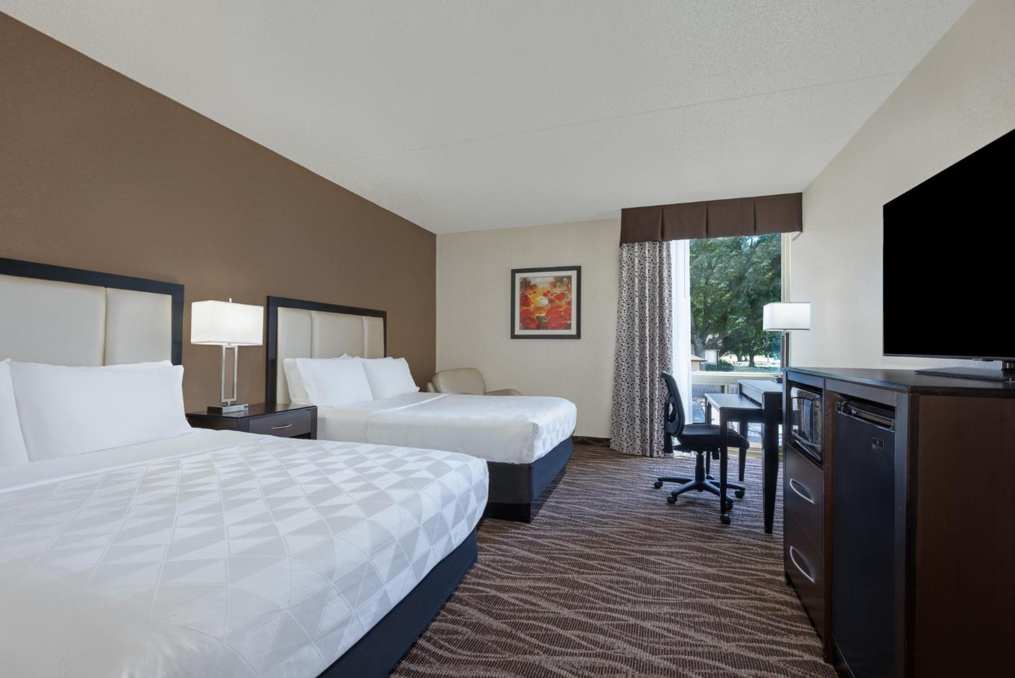 Holiday Inn Des Moines-Airport Conf Center By Ihg Exterior foto