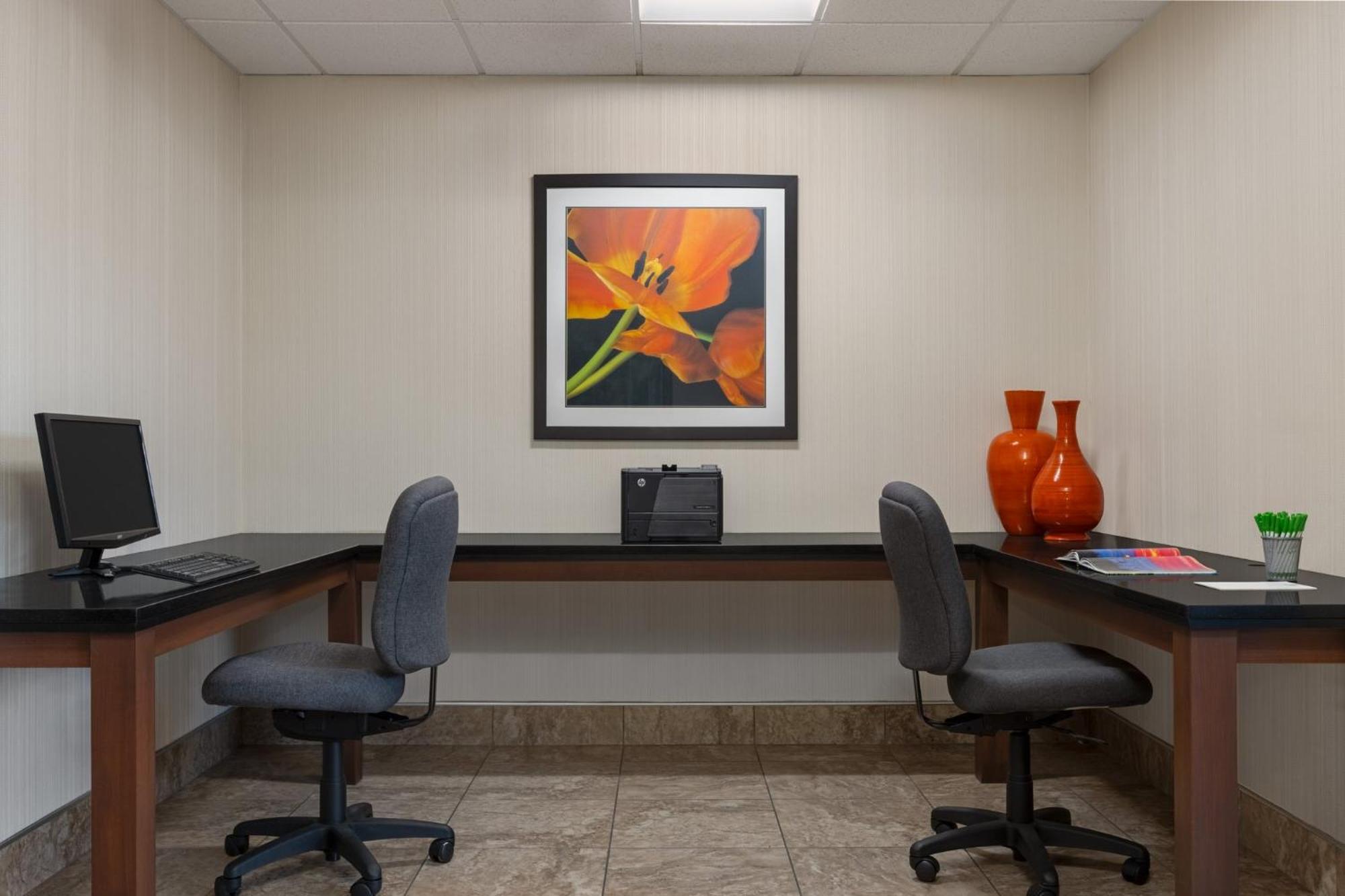 Holiday Inn Des Moines-Airport Conf Center By Ihg Exterior foto